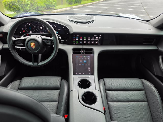 Used 2021 Porsche Taycan RWD image 2