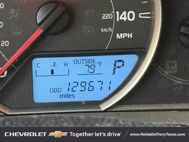 Used 2015 Toyota RAV4 LE FWD image 17