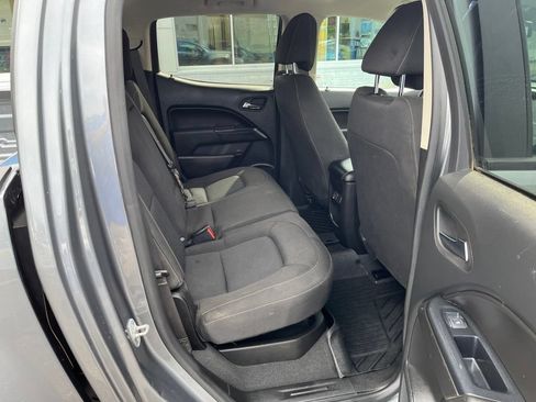 Used 2022 Chevrolet Colorado LT w/ LT Convenience Package AWD/4WD image 47