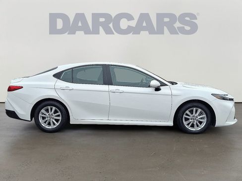 Used 2025 Toyota Camry LE FWD image 7