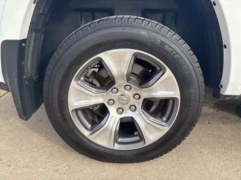Used 2020 RAM 1500 Laramie image 9