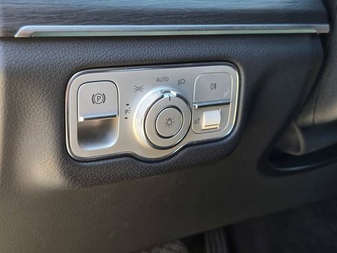 Used 2021 Mercedes-Benz GLS 450 4MATIC image 17