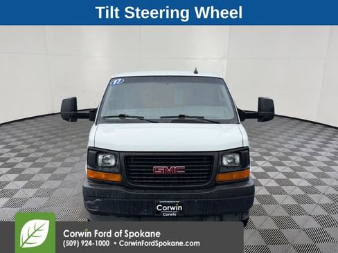 Used 2017 GMC Savana 3500 Extended image 5