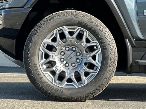 Used 2026 GMC Hummer EV 4x4 Crew Cab image 25