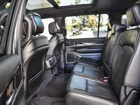 Used 2022 Jeep Wagoneer Series I w/ Convenience Group I AWD/4WD image 30