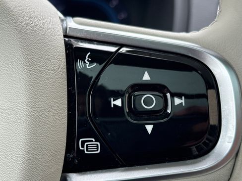 Used 2023 Volvo XC90 B6 Core w/ Climate Package image 28