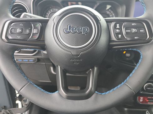 Used 2024 Jeep Wrangler Unlimited Rubicon 4xe image 21