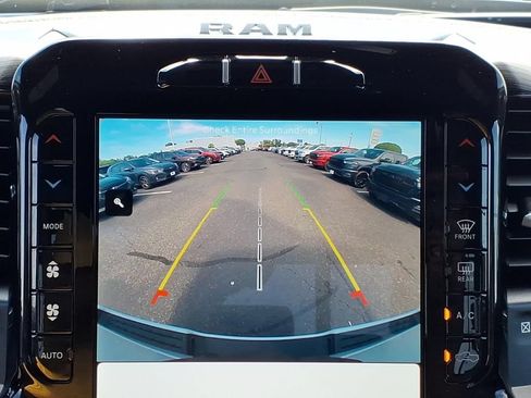 Used 2023 RAM 1500 Laramie AWD/4WD image 9