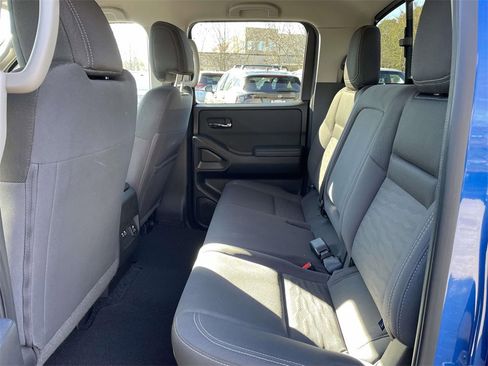 Used 2024 Nissan Frontier SV w/ SV Convenience Package image 13