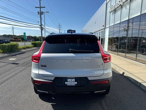 Used 2020 Volvo XC40 T5 R-Design w/ Protection Package AWD/4WD image 4