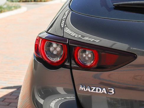Used 2019 MAZDA MAZDA3 Hatchback FWD image 7
