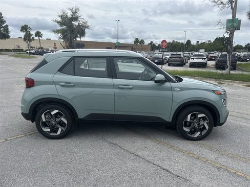 New 2025 Hyundai Venue Limited image 10