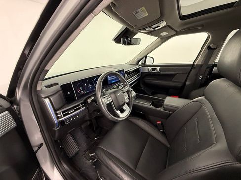 Used 2025 Hyundai Santa Fe Limited AWD/4WD image 11