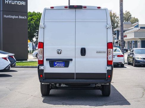 Used 2025 RAM ProMaster 2500 w/ Convenience Group FWD image 5