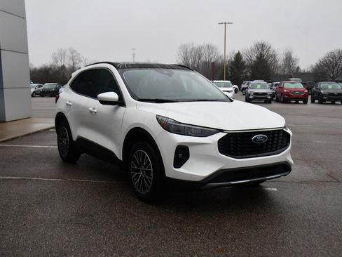 New 2026 Ford Escape Base w/ PHEV Premium Package image 9