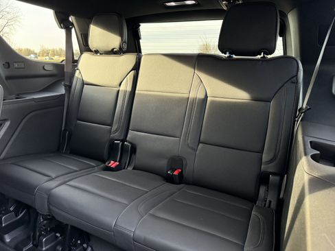 Used 2023 Chevrolet Tahoe High Country AWD/4WD image 28