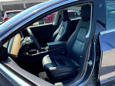 Used 2020 Tesla Model 3 Standard Range Plus RWD image 29