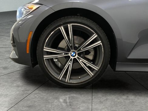 Used 2019 BMW 330i xDrive Sedan w/ Premium Package AWD/4WD image 11