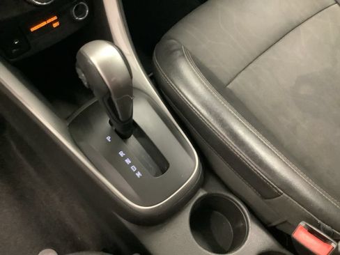 Used 2017 Chevrolet Trax LT w/ LT Convenience Package AWD/4WD image 14