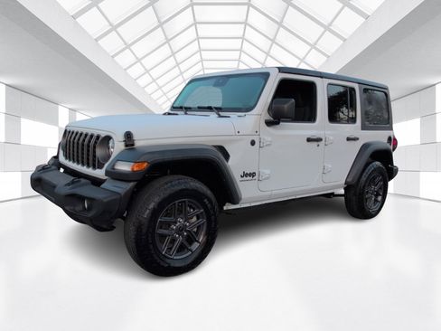 Used 2025 Jeep Wrangler Sport S image 3