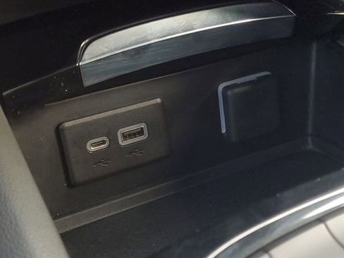 Used 2023 Buick Envision Essence image 25