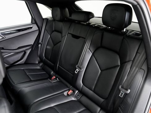 Used 2024 Porsche Macan image 28