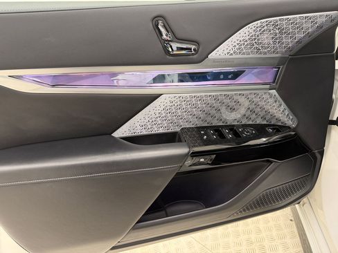 Certified 2024 BMW 760i xDrive w/ Executive Package image 14