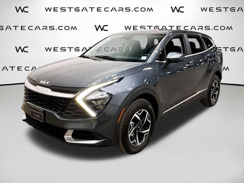 Used 2023 Kia Sportage LX image 1