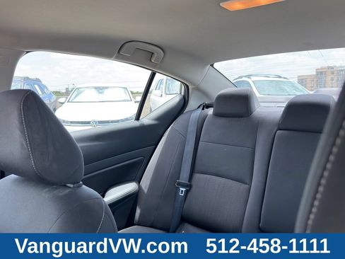 Used 2025 Nissan Altima 2.5 SV AWD/4WD image 11