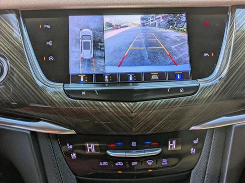 Used 2022 Cadillac XT6 Sport w/ Platinum Package image 13