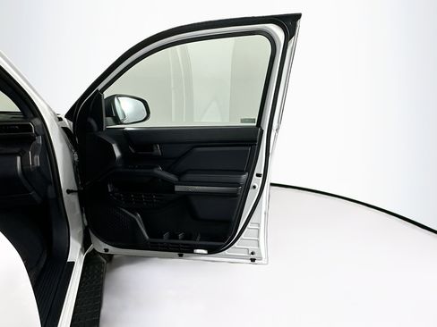 Used 2025 Toyota 4Runner TRD Off-Road image 33