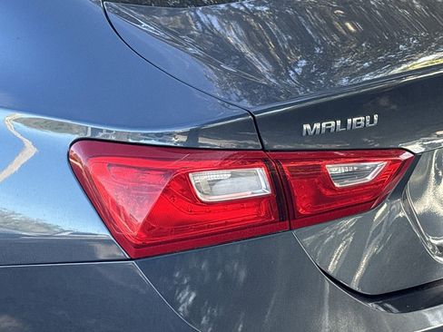 Used 2020 Chevrolet Malibu LS image 27