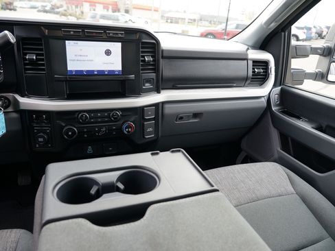 Used 2024 Ford F250 XLT w/ FX4 Off-Road Package image 23
