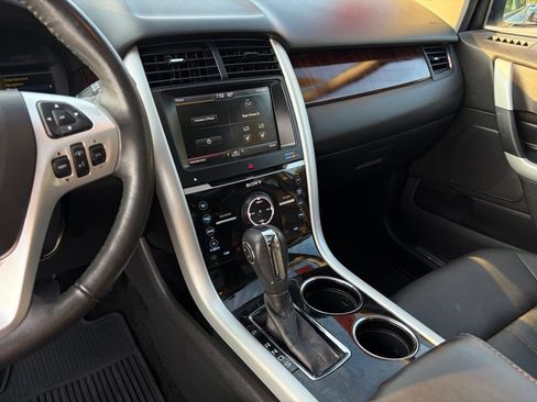 Used 2014 Ford Edge Limited w/ Equipment Group 302A AWD/4WD image 21
