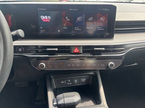Used 2025 Kia K5 LXS FWD image 17