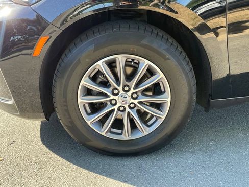 Used 2024 Buick Enclave Premium AWD/4WD image 8