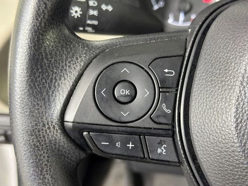Used 2022 Toyota Corolla LE FWD image 24
