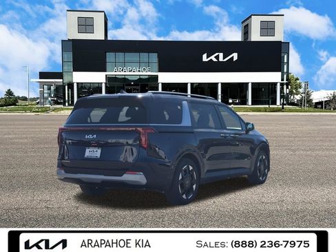 New 2026 Kia Carnival EX FWD image 5