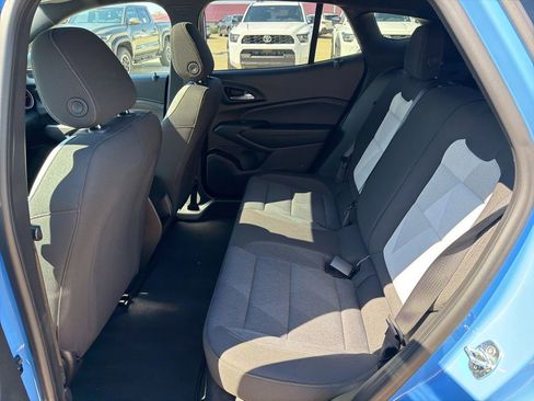 Used 2024 Chevrolet Trax RS w/ Sunroof Package image 22