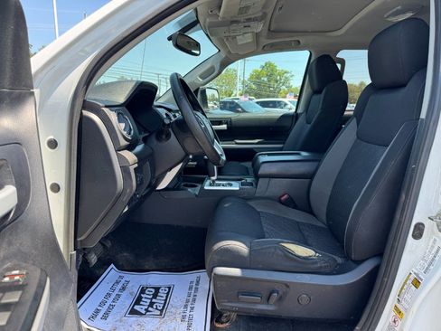 Used 2014 Toyota Tundra SR5 AWD/4WD image 15