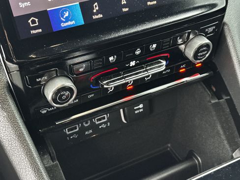 Used 2022 Jeep Grand Cherokee Overland image 21