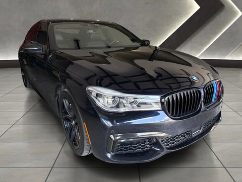 Used 2018 BMW 750i xDrive AWD/4WD image 1