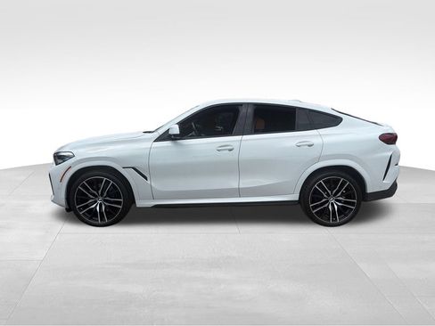 Used 2023 BMW X6 xDrive40i w/ M Sport Package AWD/4WD image 4