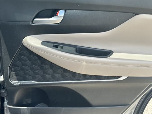 Used 2019 Hyundai Santa Fe Limited FWD image 16