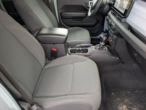 Used 2024 Jeep Wrangler Unlimited AWD/4WD image 11