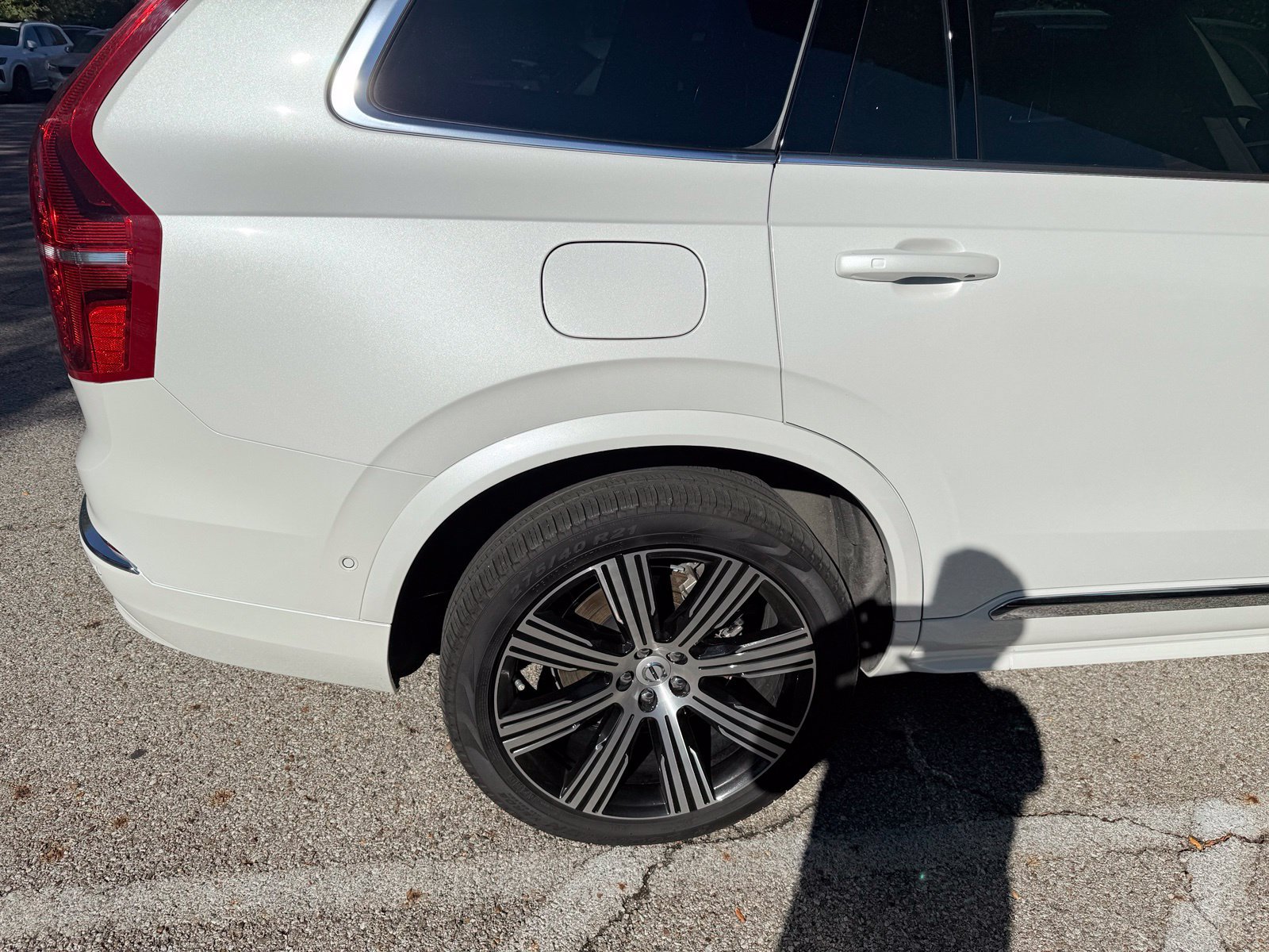 Used 2025 Volvo XC90 T8 Plus w/ Protection Package Premier AWD/4WD image 10