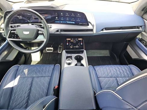Used 2026 Cadillac Vistiq Premium Luxury AWD/4WD image 18