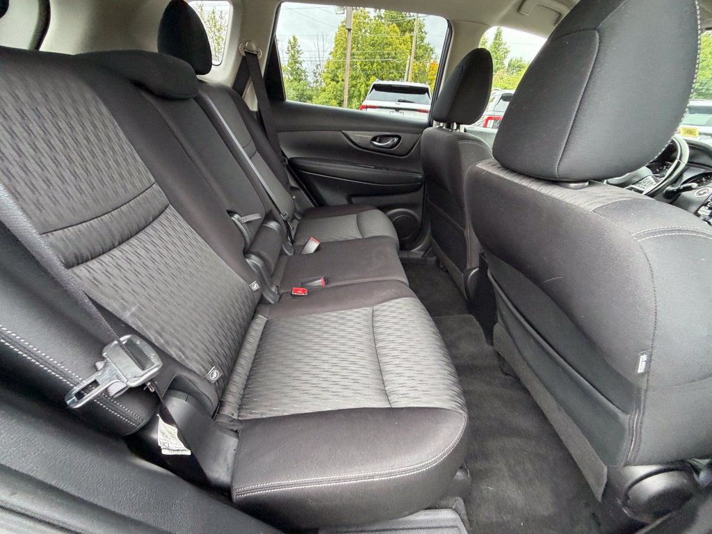 Used 2020 Nissan Rogue SV AWD/4WD image 40