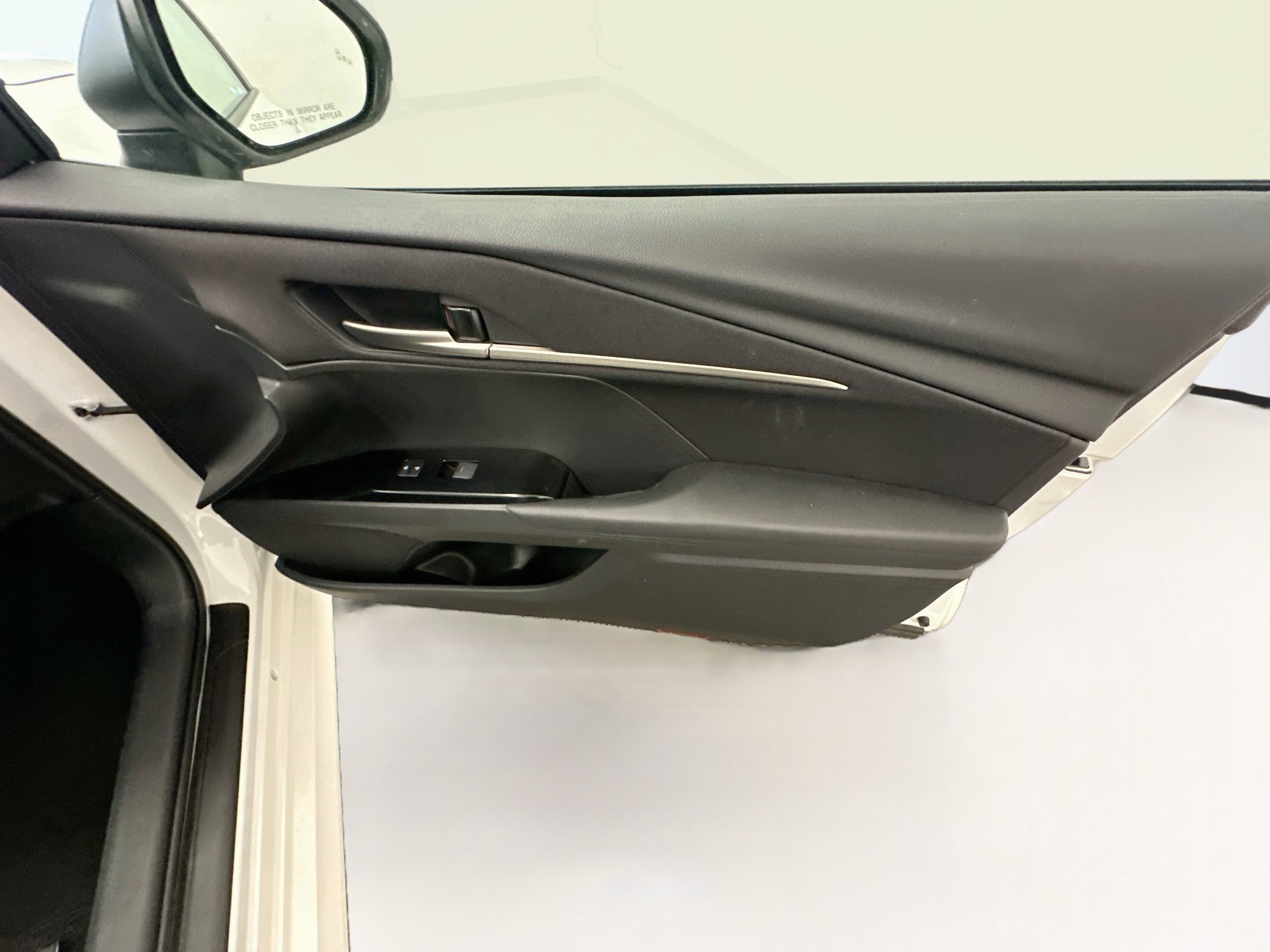 Used 2026 Toyota Camry LE FWD image 32