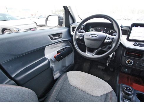 Certified 2024 Ford Maverick XLT FWD image 11